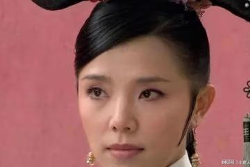 她演《甄嬛傳》出名，大12歲老公因病去世，如今44歲很美卻還單身