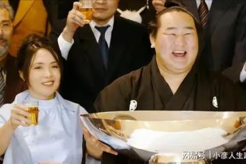 80多斤大西愛,毆打300斤相撲手丈夫,兩人孩子也沒躲過「毒手」