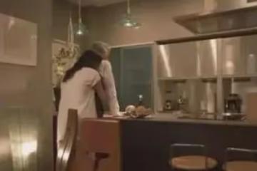 新婚之夜,老公不碰我,我主動鑽進他的被窩做那事