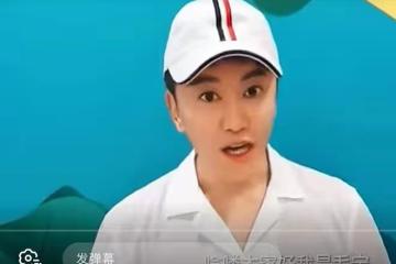 53歲毛寧近照大變認不出!眼凸臉尖被疑整容,台上商演熱舞好賣力