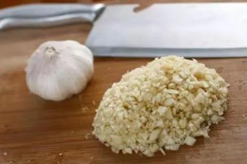 不愛吃蒜的人也愛吃的蒜蓉菜！