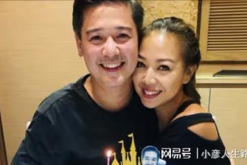 鍾麗淇攜女做物理治療,患病11歲仍不會走路,曾被診斷活不過2歲