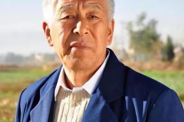 張洪傑：照顧癱瘓妻子，被兒女當做「提款機」，如今77歲只想休息