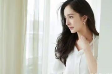 她曾飾演過小楚喬,因為超高的顏值以及實力圈粉,被楊冪簽下的她未來可期!