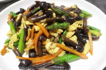 雞樅菌炒蛋