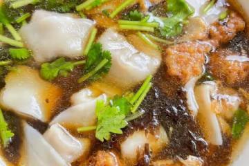 萬能的餛飩湯底，可以開店那種