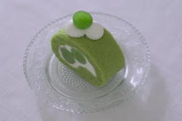 清爽綠色系--開心果青提蛋糕卷