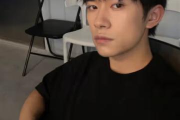 發文力挺易烊千璽 韓紅遭批:識相就該閉嘴