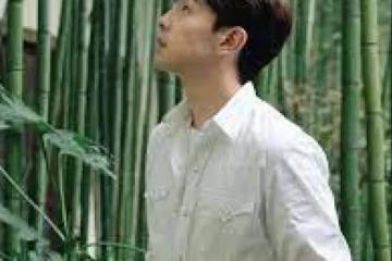 鄧倫西安生圖曝光，面對無修直懟鏡頭，這狀態我羨慕不來！_皮膚_金晨_人群