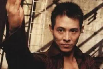記者問李連杰：實戰你能打過李小龍嗎？李連杰一句話，全場鼓掌！
