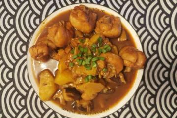 雞腿燉土豆香菇