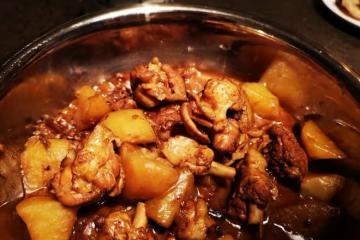 土豆燉雞塊