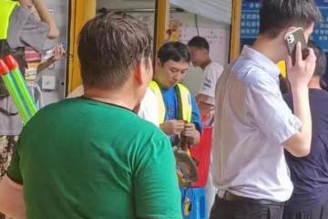 王思聰安吉划船被偶遇 與新女友配合默契