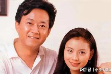 朱軍51歲妻子大秀舞蹈，穿緊身舞衣顯贅肉，網友：像跳廣場舞