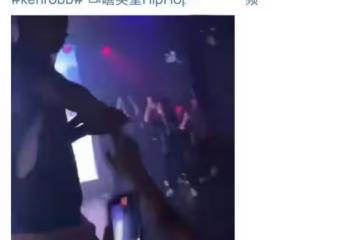 知名歌手演出中狂撒錢!瞬間撒光10萬現金,演出結束借錢打車回家