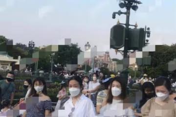 劉德華妻女游迪士尼 朱麗倩頭髮花白女兒像爸爸
