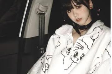悲情女主井川里予,人前風光背後心酸,養弟弟還要替父還債