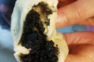 不用加豬油也能做出好吃的流沙黑芝麻餡包子