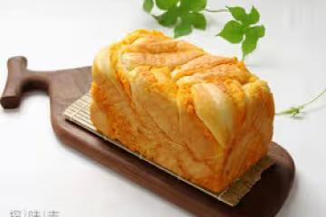 鹹蛋黃肉鬆吐司