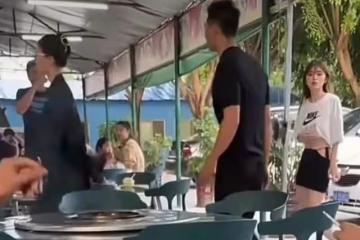王思聰路邊吃鐵鍋燉肉，身邊跟著近10位靚女，只花上百元難得節省