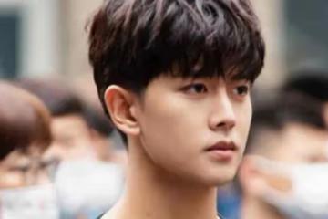 33歲任嘉倫近況曝光，時隔16年實現夢想，不愧是正能量代表_動態_明星_感覺