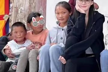 張穎穎疑和汪小菲游甘孜 朋友圈牽手這是承認了?