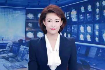 「央視主持人」李梓萌：曾躲在廁所錄音，45歲仍未婚，有何隱情？