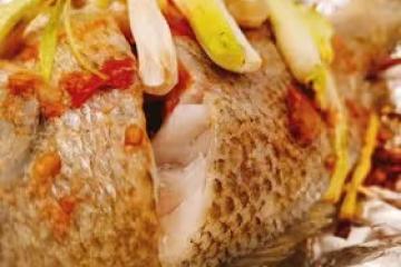 「空氣炸鍋」錫紙烤鱸魚
