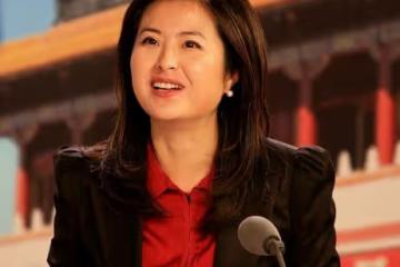 著名央視主持人張泉靈:被大18歲丈夫寵成寶,辭職後投資變富婆