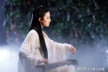 劉亦菲出席線下活動,狀態滿分顏值能打,網友表示生圖比精修還美