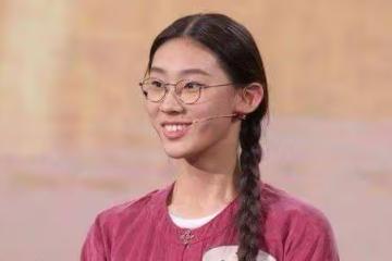 還記得才女武亦姝嗎?當年被嫌棄丑,如今卻美到不敢認