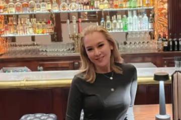 陳冠希姐姐曬靚照慶生，45歲皮膚白皙如少女，黑人男友沒有出鏡