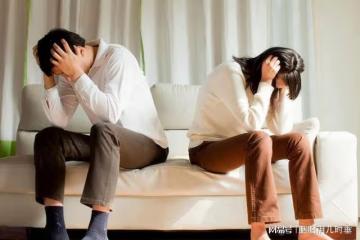 疫情失業擺攤月入2萬,婆婆來借50萬,我拿出轉帳記錄她坐地上哭