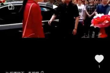 浙江:弟弟結婚新娘不肯下車索要下車費,嫂子一下子就怒了