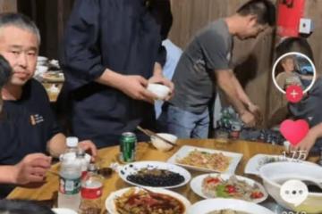 李亞鵬低調現身農村吃席 喝低價啤酒毫無架子