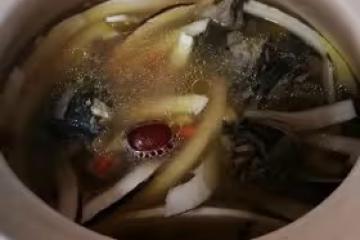 椰子烏雞湯