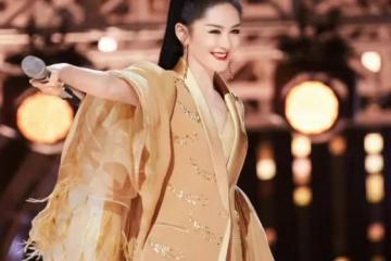 盤點謝娜出道27年人生的三次逆襲，她才是真正的人間清醒