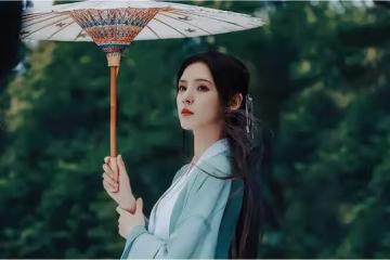 張予曦首次挑戰一人分飾兩角，中式新娘和西域美人共舞，網友看呆