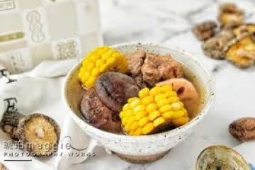 排骨香菇玉米蓮藕湯