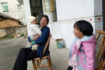 帶有錢女友第一次回鄉下老家，她和母親睡裡屋，第二天我跪地求婚