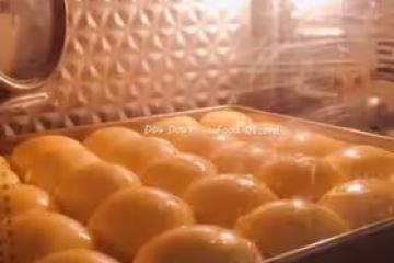 一出爐就被搶空的酥皮小餐包