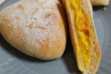 全麥版芒果乳酪歐包