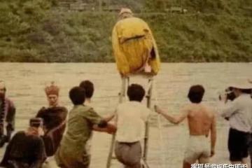 當年的《西遊記》沒了特效後的鏡頭有多尬?猴哥的背影令人淚目