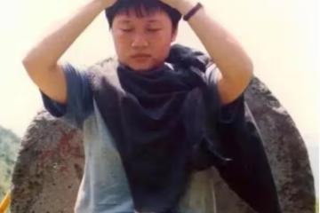 還記得那個唱《青藏高原》的李娜？削髮為尼出家的背後究竟為何？