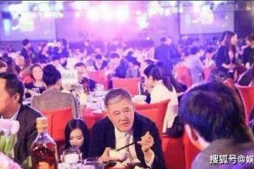 成龍:我生日三百人到場,曾志偉:我七百人,周星馳:我咋說!
