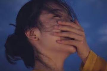 我有個男閨蜜，我心情不好一起出去旅遊了。老公居然要和我離婚