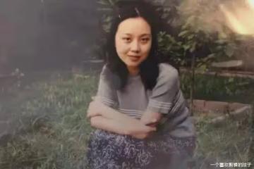 17年前，鄒偉堅決的跟閆妮提出離婚。鄒偉說「房子車子都給你，我只有一個要求」