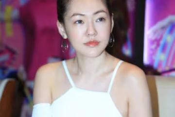 被老公說「噁心」，恩愛的「遮羞布」下，小s的婚姻其實冷暖自知