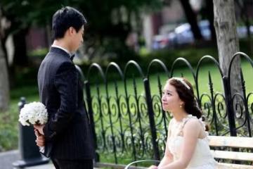 和相親小伙見面，我想拉黑他，看到豪車後我改變主意：我要嫁給你