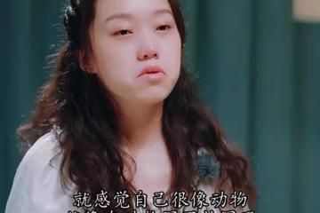 王斯然喂奶遭圍觀崩潰大哭，自嘲自己像動物，老公教科書式回應